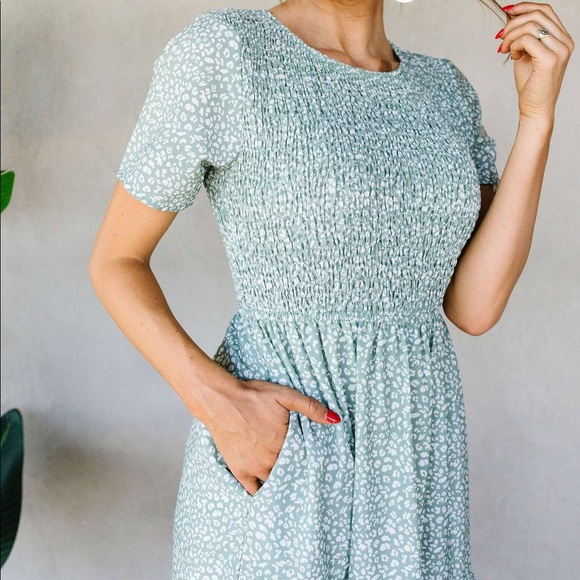 ⭐️LAST⭐️MINT JULEP SMOCKED DRESS - Picture 13 of 13